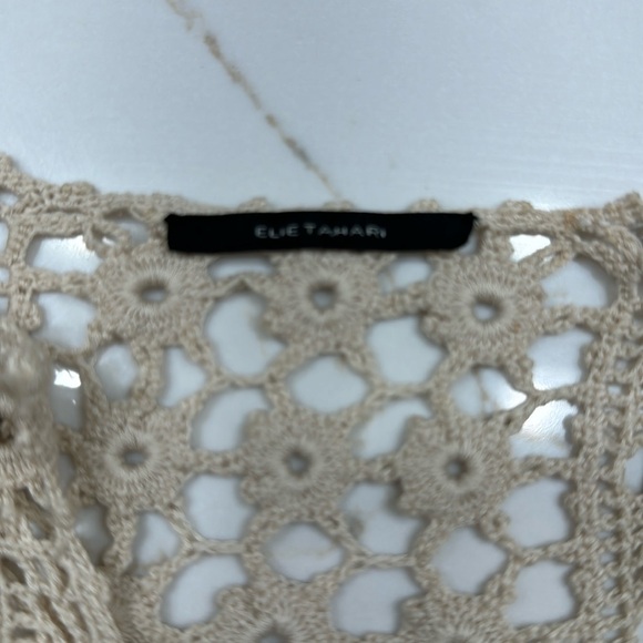 Elie Tahari Crochet Cream Top Size Small - Picture 2 of 5